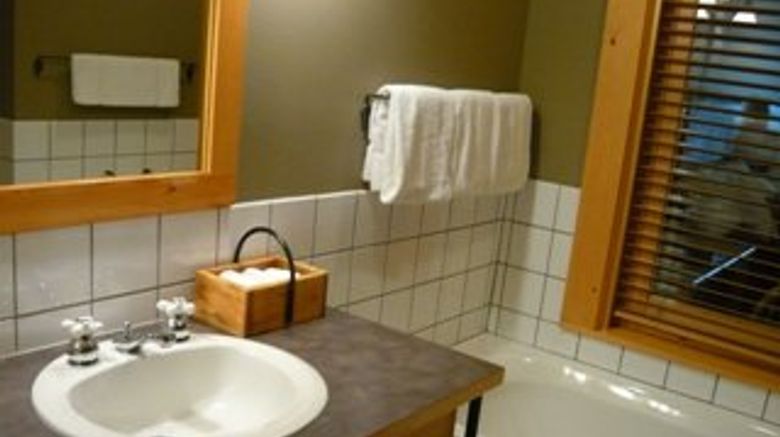 <b>Freestone Inn Room</b>. Images powered by <a href="https://www.leonardoworldwide.com/" title="Leonardo Worldwide" target="_blank">Leonardo</a>.