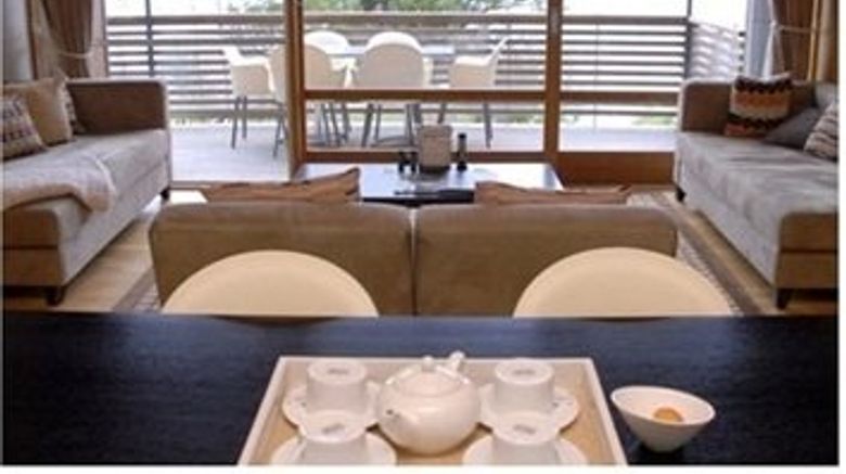 <b>Bay of Many Coves Resort Room</b>. Images powered by <a href="https://www.leonardoworldwide.com/" title="Leonardo Worldwide" target="_blank">Leonardo</a>.