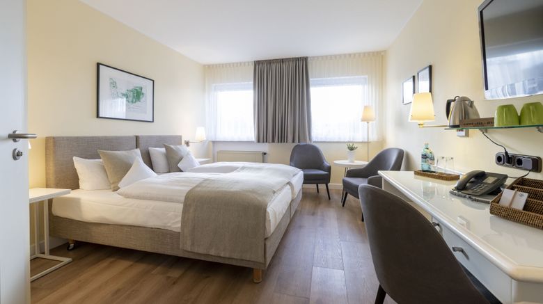 <b>Hotel Deutscher Hof Room</b>. Images powered by <a href="https://www.leonardoworldwide.com/" title="Leonardo Worldwide" target="_blank">Leonardo</a>.