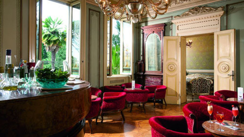 <b>Villa Cortine Palace Hotel Lobby</b>. Images powered by <a href="https://www.leonardoworldwide.com/" title="Leonardo Worldwide" target="_blank">Leonardo</a>.