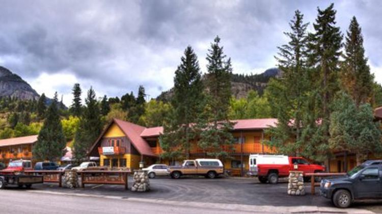 Box Canyon Lodge & Hot Springs Exterior