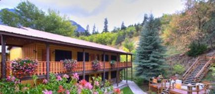 Box Canyon Lodge & Hot Springs Exterior