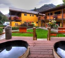 Box Canyon Lodge & Hot Springs Exterior