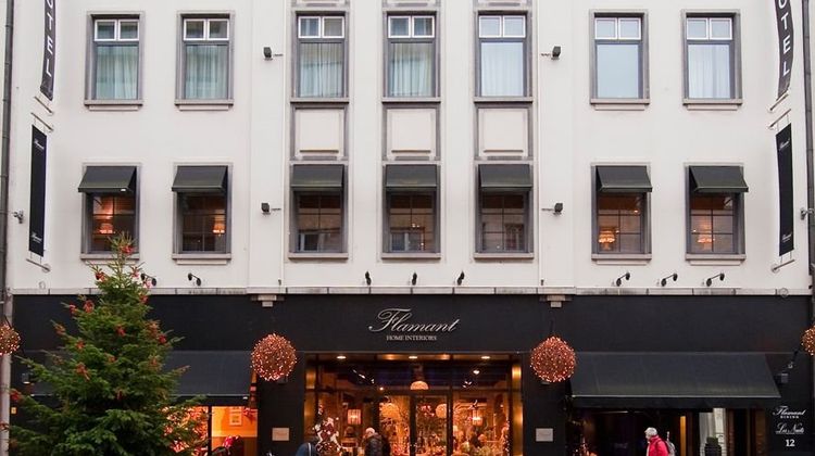 Les Nuits Hotel Exterior