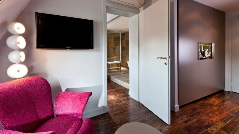 <b>Hotel Rohan Room</b>. Images powered by <a href="https://www.leonardoworldwide.com/" title="Leonardo Worldwide" target="_blank">Leonardo</a>.