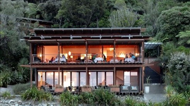 <b>Bay of Many Coves Resort Restaurant</b>. Images powered by <a href="https://www.leonardoworldwide.com/" title="Leonardo Worldwide" target="_blank">Leonardo</a>.