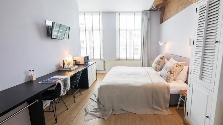 Mozaic Hotel Room