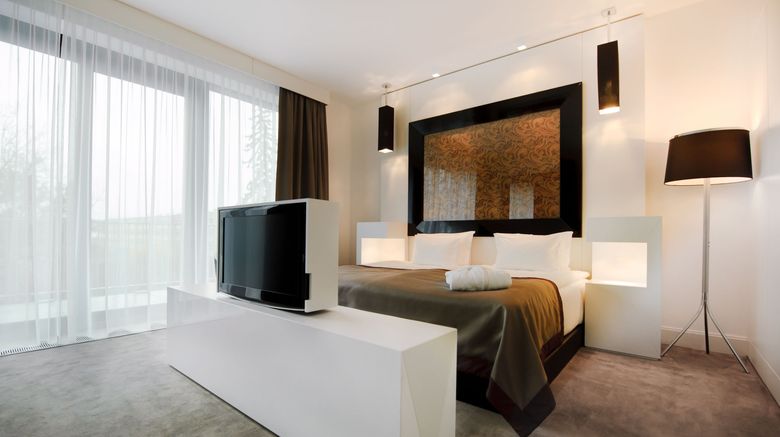 <b>Platinum Palace Hotel Room</b>. Images powered by <a href="https://www.leonardoworldwide.com/" title="Leonardo Worldwide" target="_blank">Leonardo</a>.