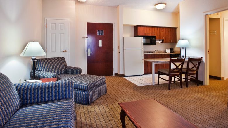 <b>Holiday Inn & Suites Suite</b>. Images powered by <a href="https://www.leonardoworldwide.com/" title="Leonardo Worldwide" target="_blank">Leonardo</a>.