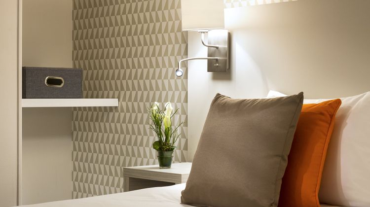 Citadines Montmartre Paris Room