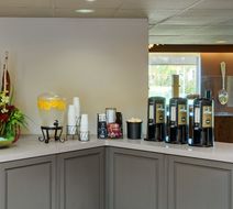 Travelway Inn Lobby