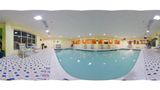 <b>Holiday Inn Express Pool</b>. Virtual Tours powered by <a href="https://www.leonardoworldwide.com/" title="Leonardo Worldwide" target="_blank">Leonardo</a>.