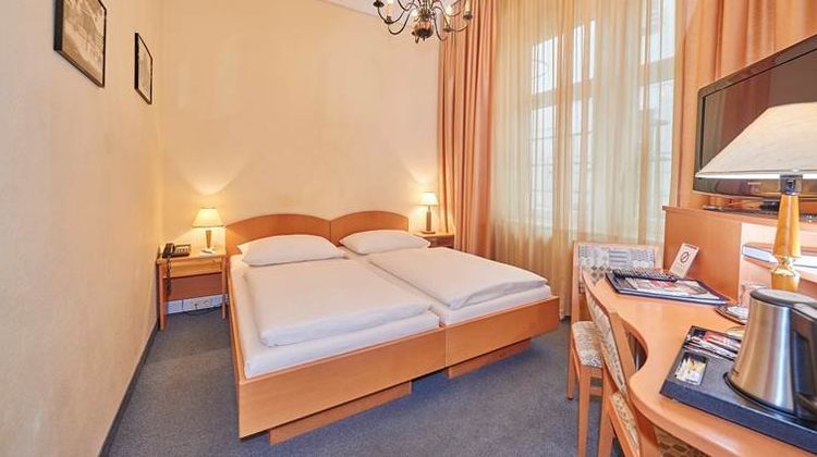 Hotel Zipser Room