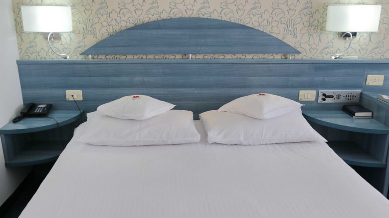 <b>Continental Forum Oradea Room</b>. Images powered by <a href="https://www.leonardoworldwide.com/" title="Leonardo Worldwide" target="_blank">Leonardo</a>.