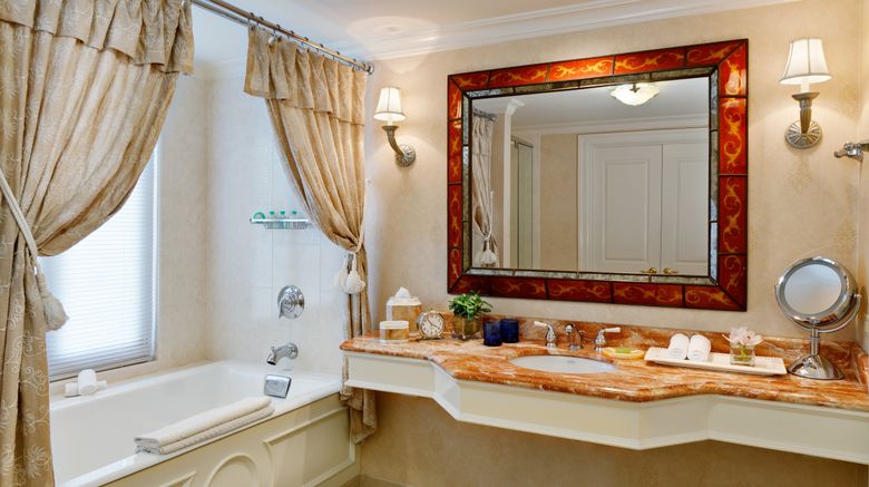 <b>Delamar Greenwich Harbor Room</b>. Images powered by <a href="https://www.leonardoworldwide.com/" title="Leonardo Worldwide" target="_blank">Leonardo</a>.