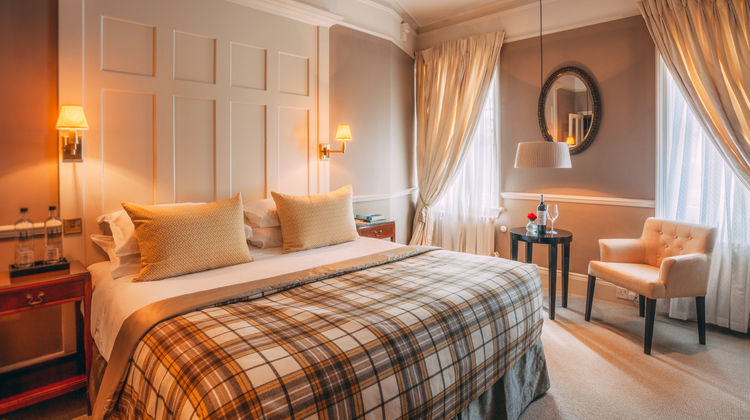 11 Cadogan Gardens Room