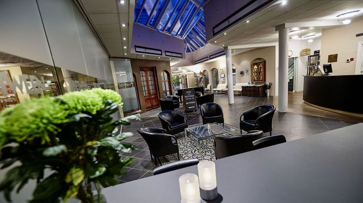 Hotel Schaumburg Lobby