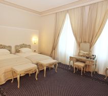 Grand Hotel Continental Room