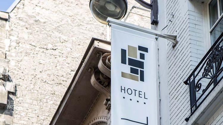 Le General Hotel Exterior
