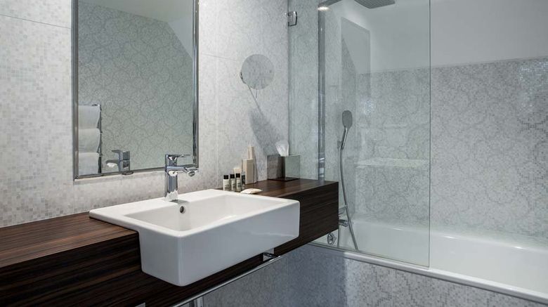 <b>Hotel le Parisis Paris Tour Eiffel Room</b>. Images powered by <a href="https://www.leonardoworldwide.com/" title="Leonardo Worldwide" target="_blank">Leonardo</a>.