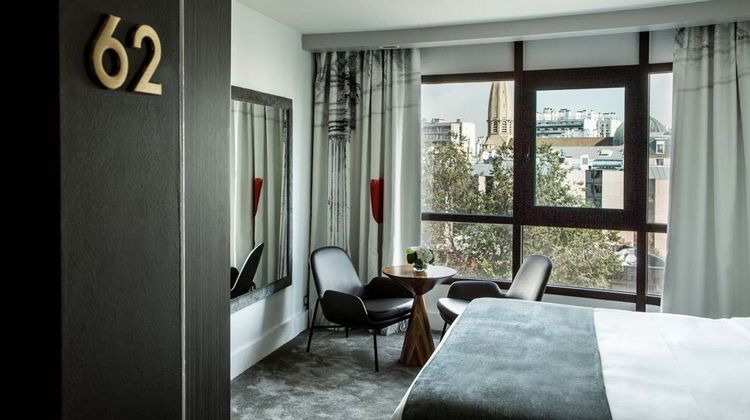 Hotel le Parisis Paris Tour Eiffel Room
