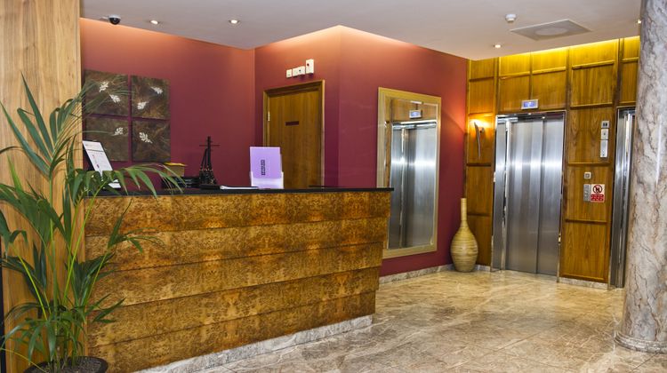 Sanctum International Serviced Apts Lobby
