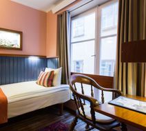 Lord Nelson Hotel Room