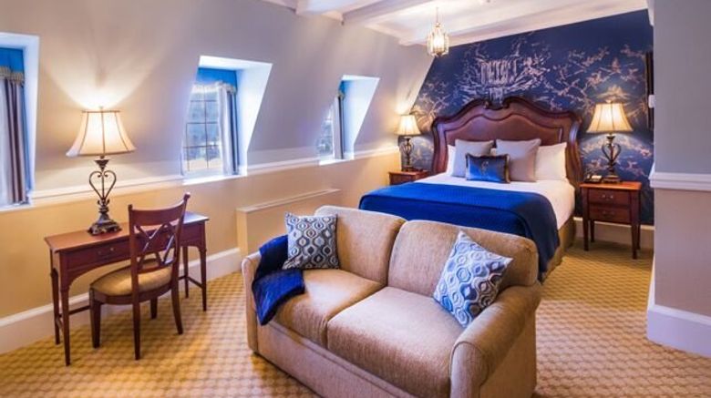 <b>Skytop Lodge Suite</b>. Images powered by <a href="https://www.leonardoworldwide.com/" title="Leonardo Worldwide" target="_blank">Leonardo</a>.