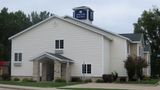Cobblestone Inn & Suites Exterior