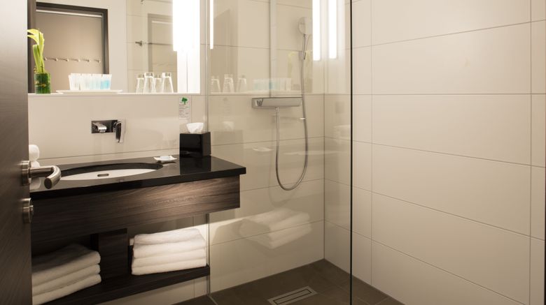 <b>Vital Hotel Frankfurt Room</b>. Images powered by <a href="https://www.leonardoworldwide.com/" title="Leonardo Worldwide" target="_blank">Leonardo</a>.