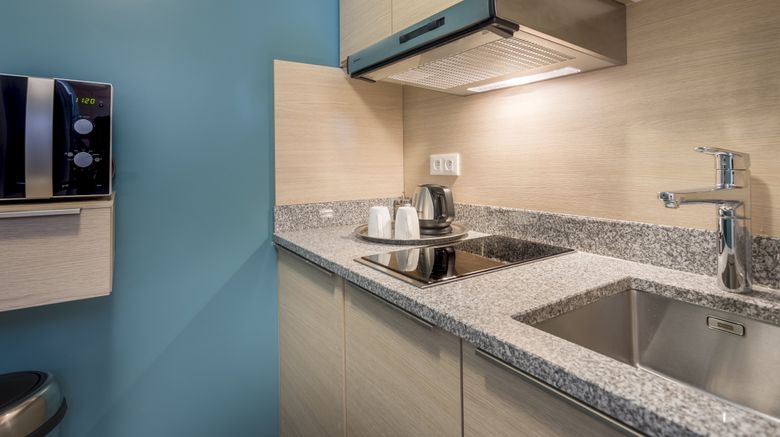 <b>Fraser Suites Harmonie Paris La Defense Room</b>. Images powered by <a href="https://www.leonardoworldwide.com/" title="Leonardo Worldwide" target="_blank">Leonardo</a>.