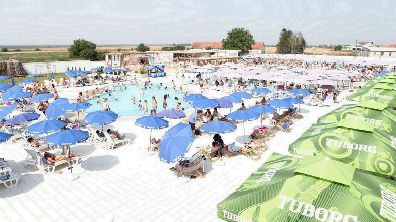 <b>Novella Uno Pool</b>. Images powered by <a href="https://www.leonardoworldwide.com/" title="Leonardo Worldwide" target="_blank">Leonardo</a>.