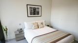 Zen Apartments - City Airport Room