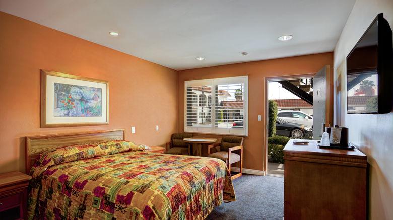 <b>Dunes Inn Sunset Room</b>. Images powered by <a href="https://www.leonardoworldwide.com/" title="Leonardo Worldwide" target="_blank">Leonardo</a>.