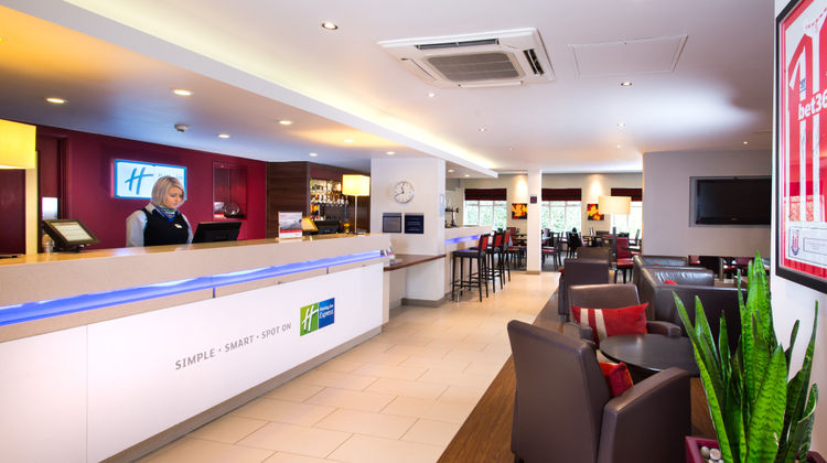 Holiday Inn Express Stoke on Trent Lobby