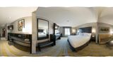 <b>Holiday Inn Express Hotel & Suites Suite</b>. Virtual Tours powered by <a href="https://www.leonardoworldwide.com/" title="Leonardo Worldwide" target="_blank">Leonardo</a>.