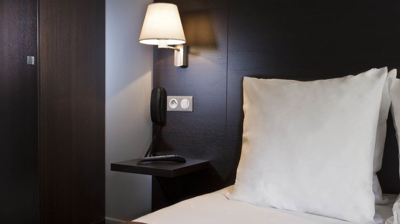 <b>Hotel des Ecrivains Room</b>. Images powered by <a href="https://www.leonardoworldwide.com/" title="Leonardo Worldwide" target="_blank">Leonardo</a>.