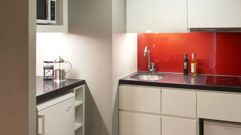 <b>Citadines Trafalgar Square London Room</b>. Images powered by <a href="https://www.leonardoworldwide.com/" title="Leonardo Worldwide" target="_blank">Leonardo</a>.