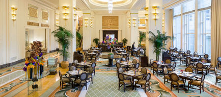 The Peninsula Chicago Lobby