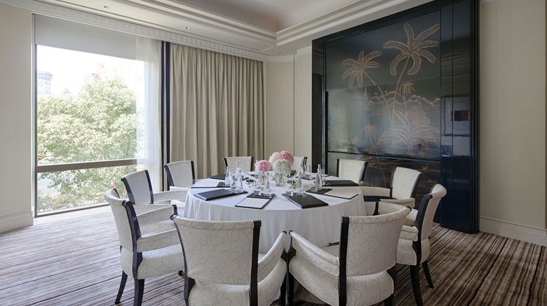 <b>The Peninsula Shanghai Meeting</b>. Images powered by <a href=https://www.travelagewest.com/Hotels/Shanghai/
