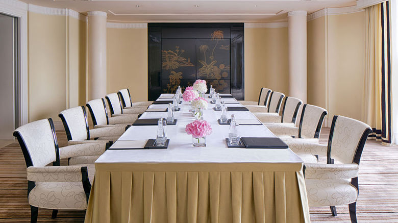 <b>The Peninsula Shanghai Meeting</b>. Images powered by <a href=https://www.travelagewest.com/Hotels/Shanghai/