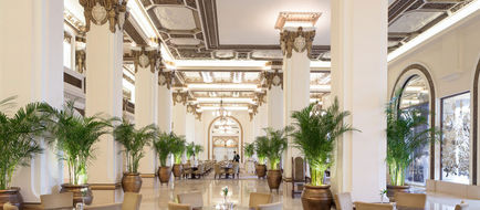 The Peninsula Hong Kong Lobby