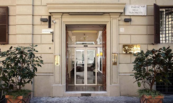 Trianon Borgo Pio Exterior