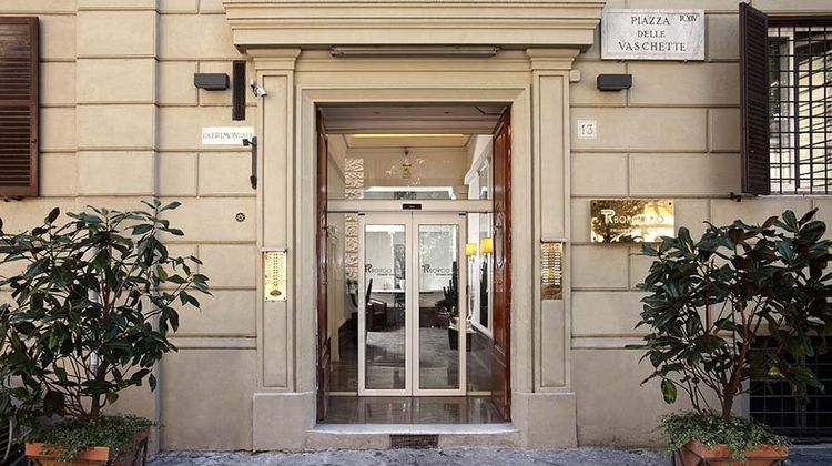 Trianon Borgo Pio Exterior