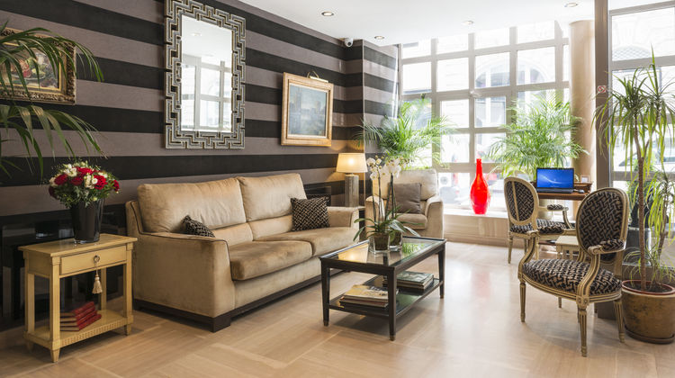 Hotel Volney Opera Lobby