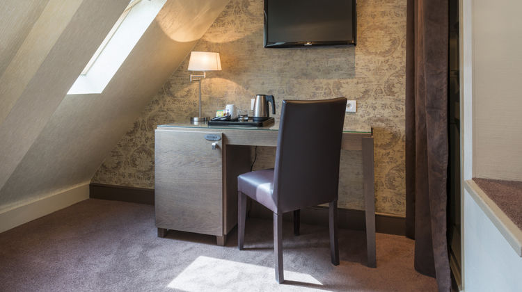 Hotel Volney Opera Room