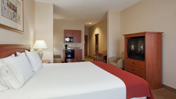 Holiday Inn Express Suite