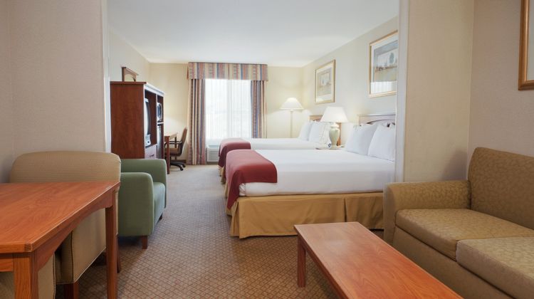 Holiday Inn Express Suite