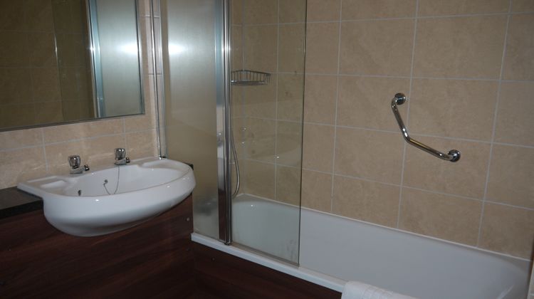 Royal Victoria Hotel Room