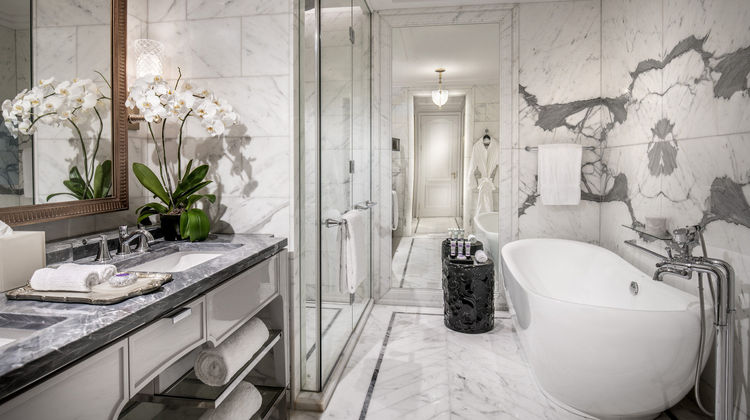 Four Seasons Hotel Jakarta Room